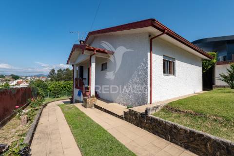 Moradia t4 | barbudo, vila verde | excelente localização