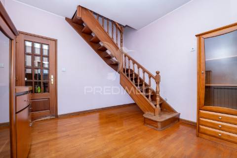 Moradia t4 | barbudo, vila verde | excelente localização