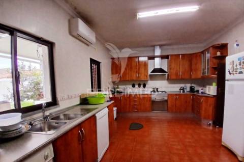 Moradia térrea t4 - baleizão