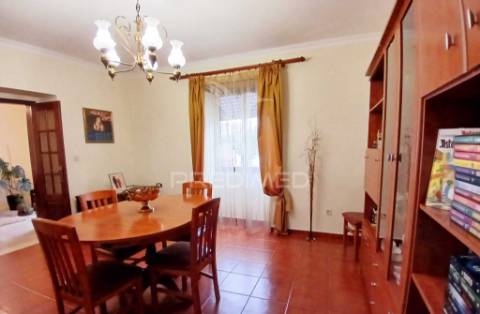 Moradia térrea t4 - baleizão