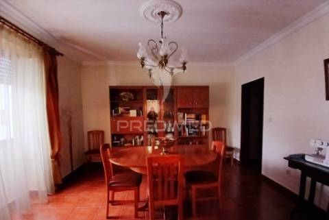 Moradia térrea t4 - baleizão