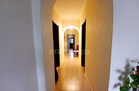 Moradia térrea t4 - baleizão