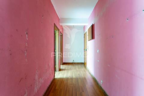 T2 para remodelação total | vila franca de xira