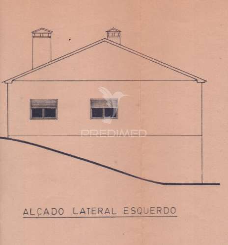 Terreno rústico com viabilidade construtiva para habitação.