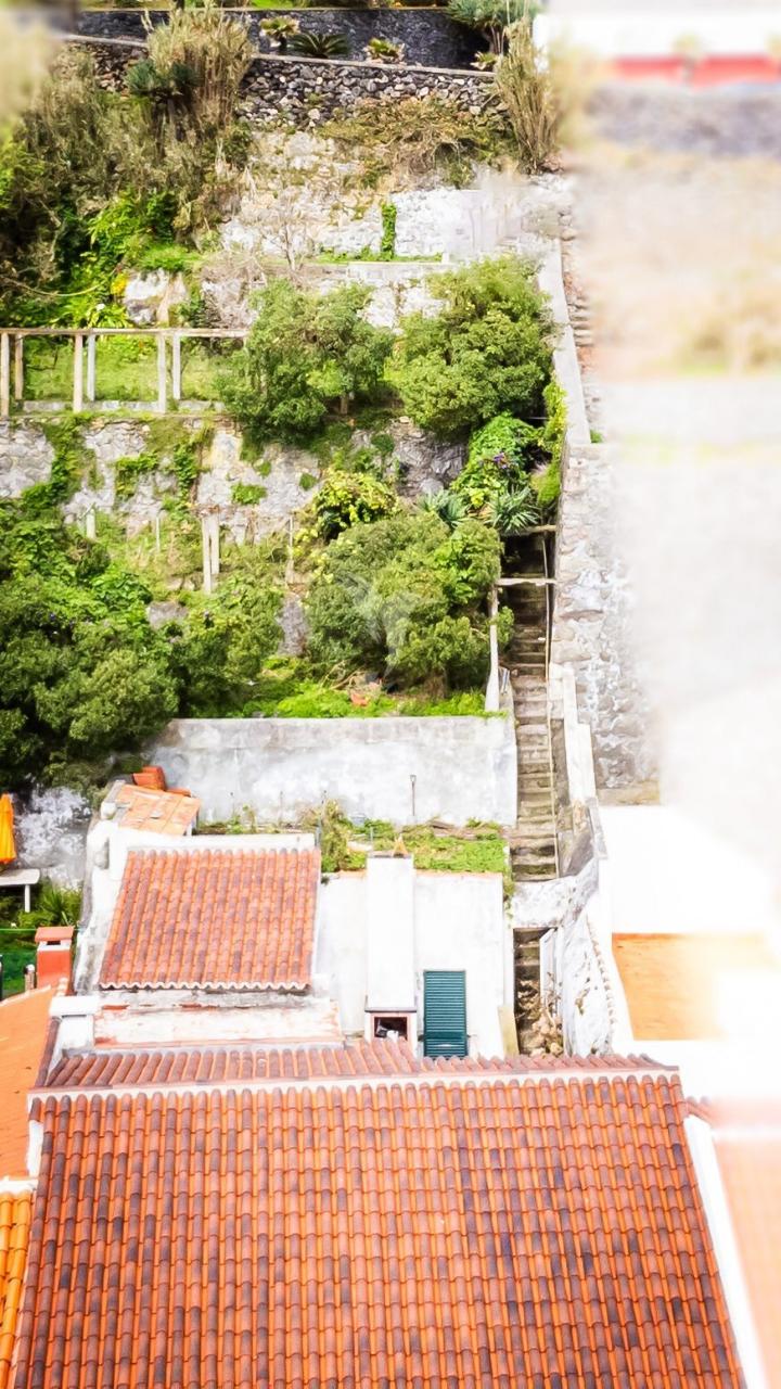 Moradia e são pedro