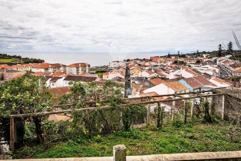 Moradia e são pedro