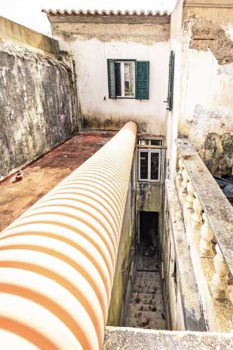 Moradia e são pedro