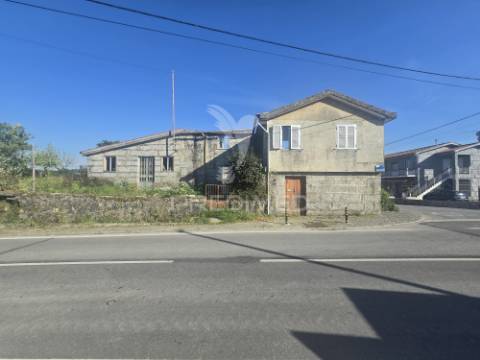 Moradia t4 com projeto aprovado na câmara municipal de fafe, bem localizada excelente preço