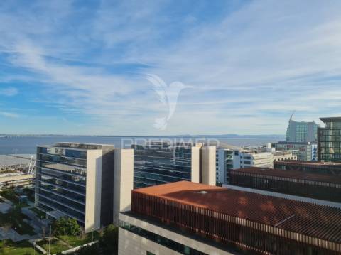 Escritório - vista rio, wc privado, mobília, estacionamento