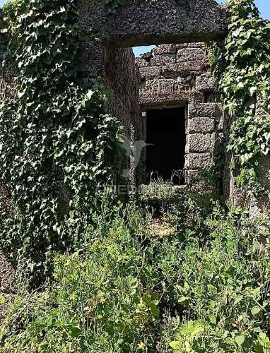 Moradia com terreno e projeto aprovado