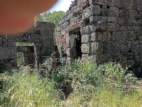 Moradia com terreno e projeto aprovado
