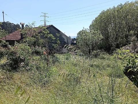 Moradia com terreno e projeto aprovado