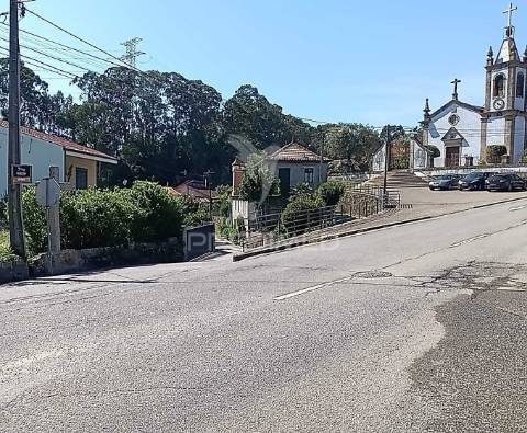 Moradia com terreno e projeto aprovado
