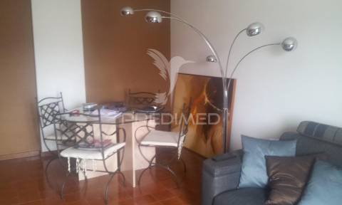 Vende-se t2 – zona do liceu | setúbal