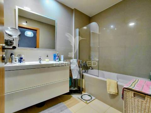 Apartamento t2, marina village em olhão