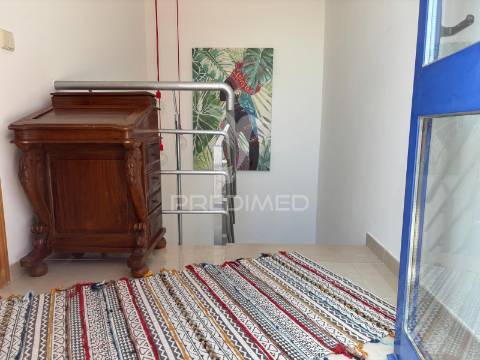 T1 duplex com terraço privado na charneca da caparica