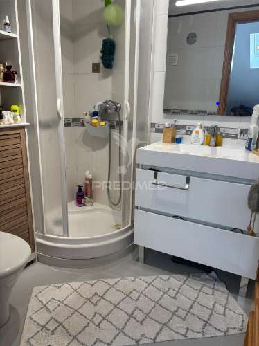 T1 duplex com terraço privado na charneca da caparica