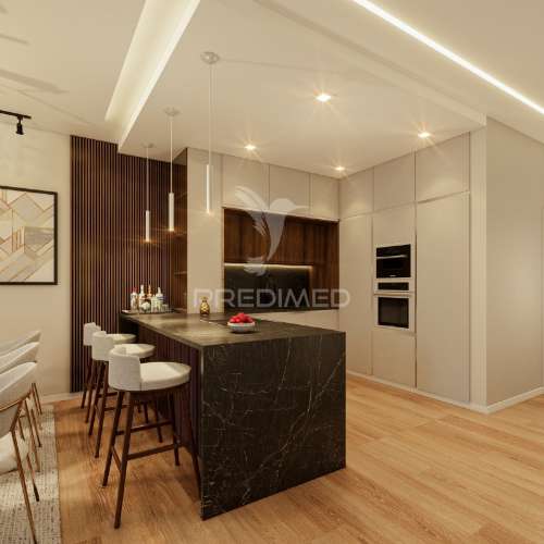 Apartamento t3+1, renovado, com terraço e piscina, a minutos de lisboa!
