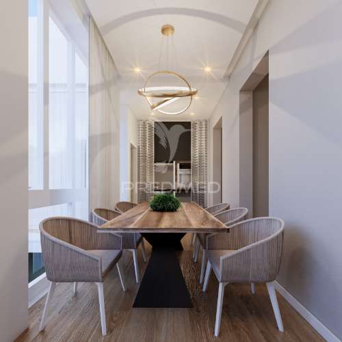 Apartamento t3+1, renovado, com terraço e piscina, a minutos de lisboa!