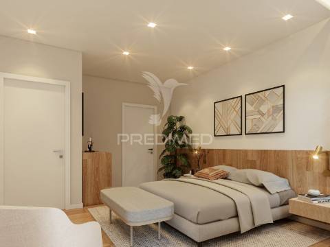 Apartamento t3+1, renovado, com terraço e piscina, a minutos de lisboa!