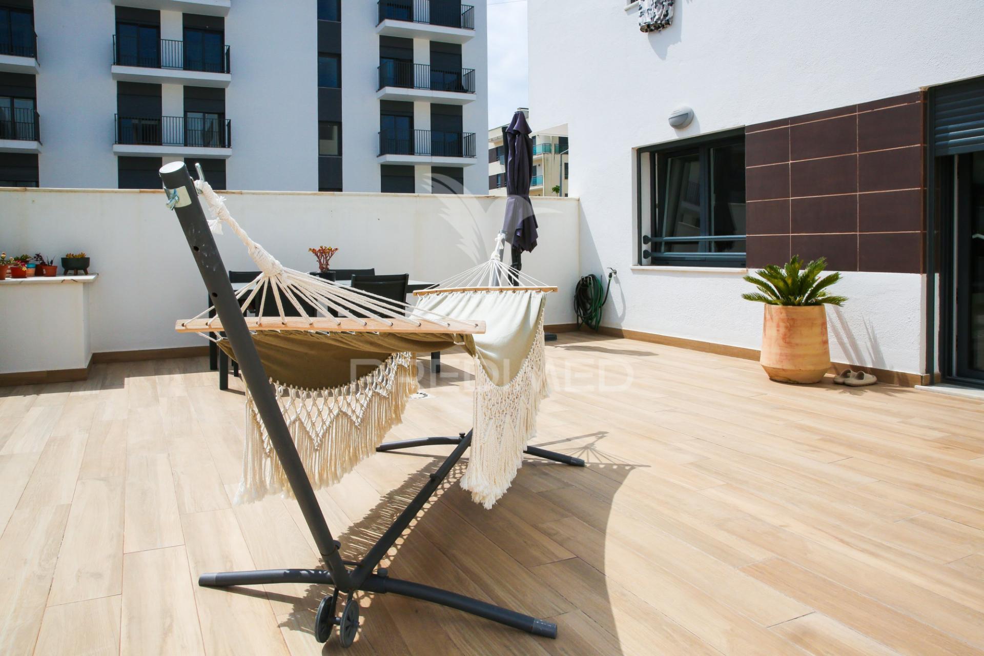 Apartamento t2 com terraço semi novo