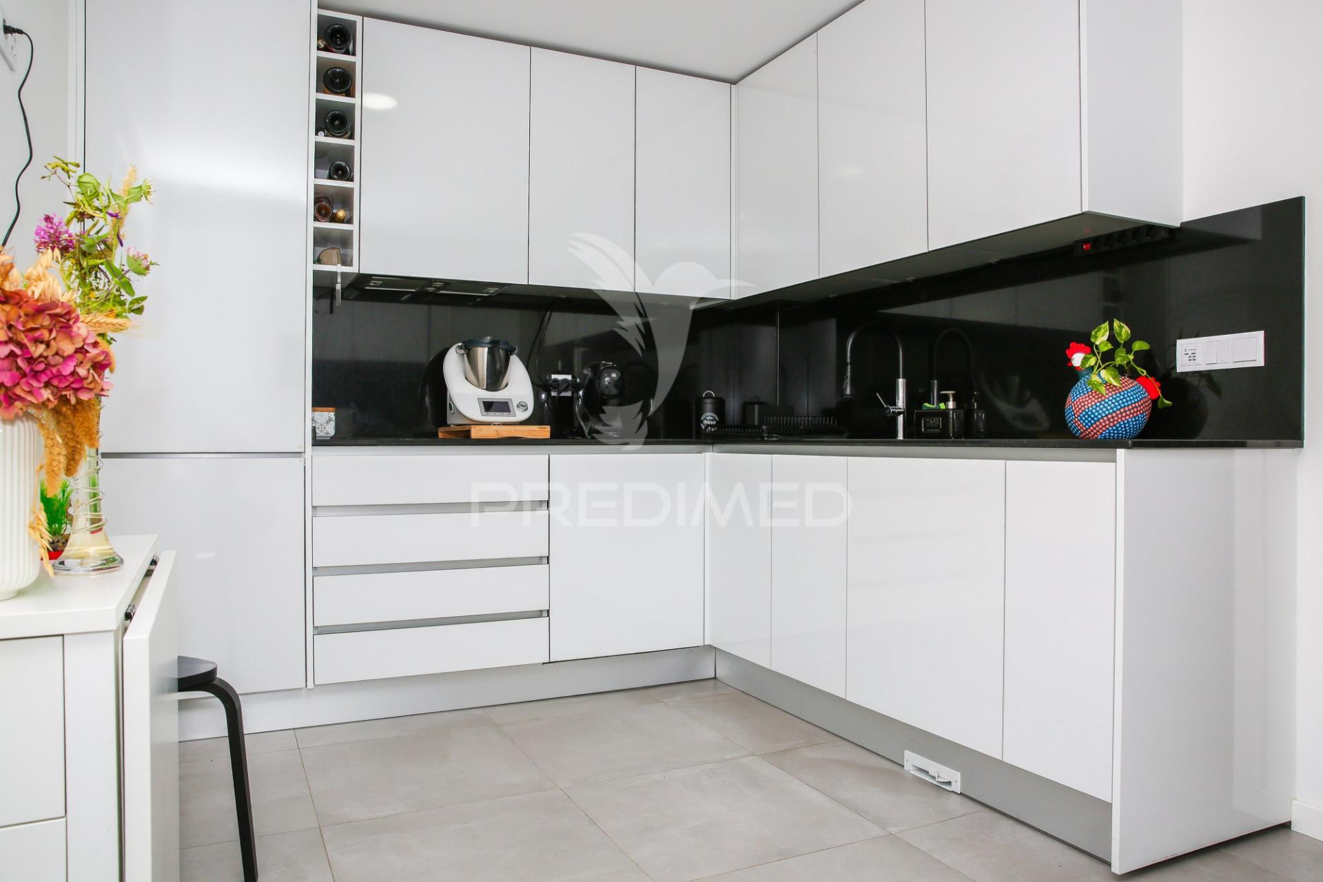Apartamento t2 com terraço semi novo