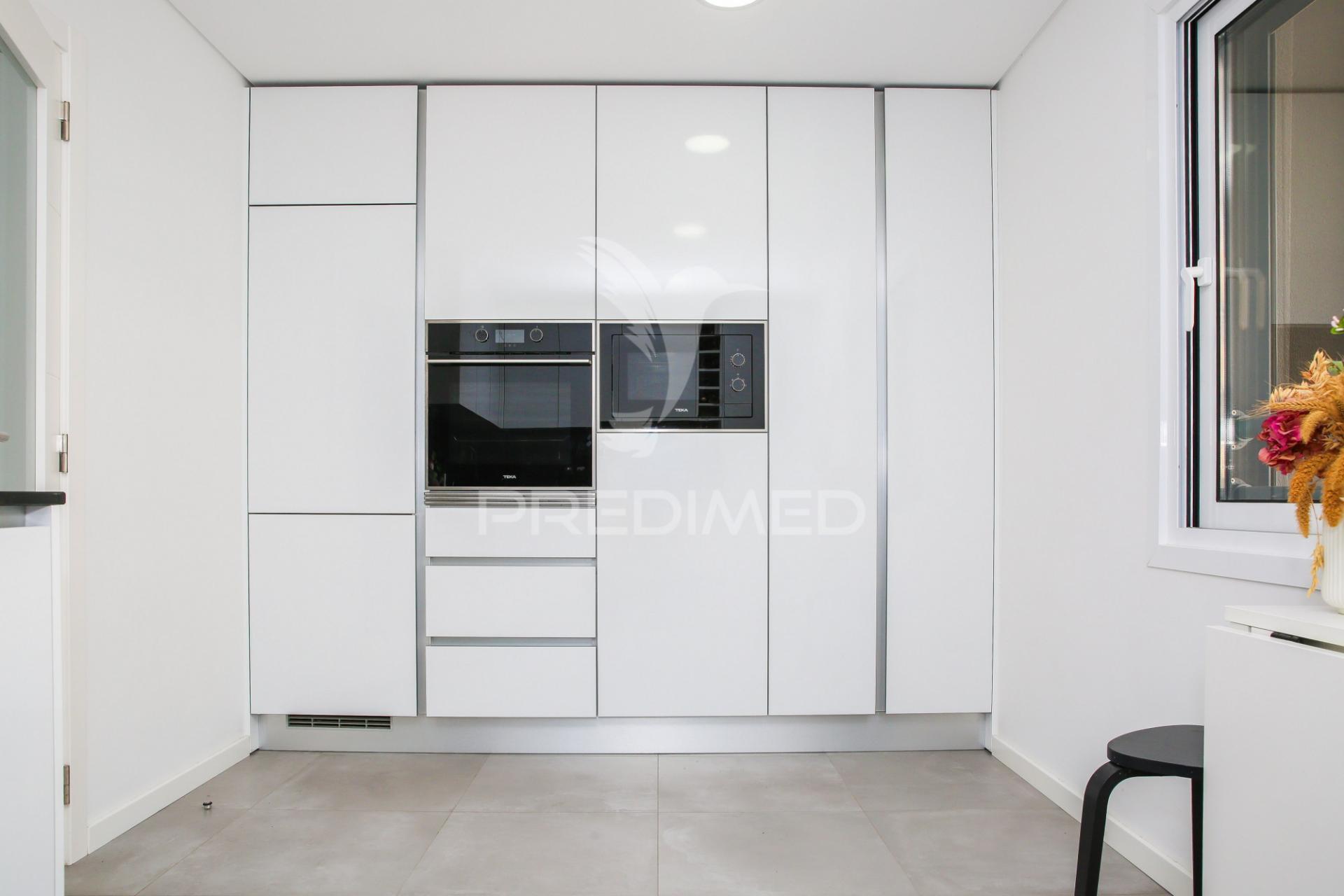 Apartamento t2 com terraço semi novo