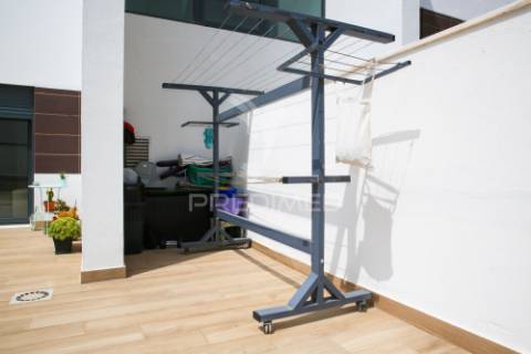 Apartamento t2 com terraço semi novo