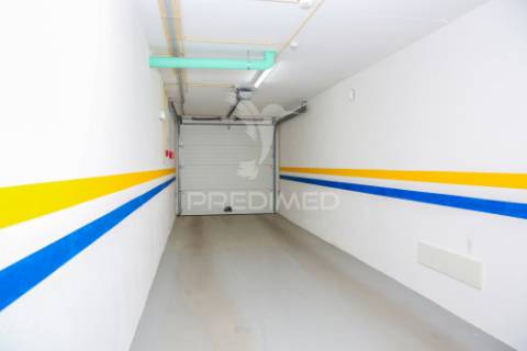 Apartamento t2 com terraço semi novo