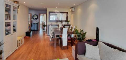 Apartamento t2 em redondos (fernão ferro)
