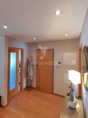 Apartamento t2 em redondos (fernão ferro)