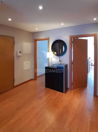 Apartamento t2 em redondos (fernão ferro)