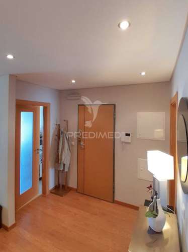 Apartamento t2 em redondos (fernão ferro)
