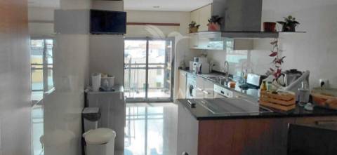 Apartamento t2 em redondos (fernão ferro)