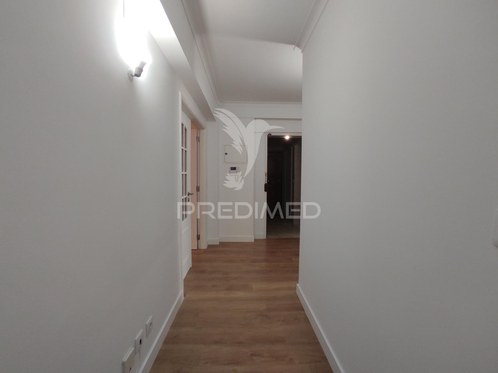 Apartamento t3 nas laranjeiras totalmente remodelado