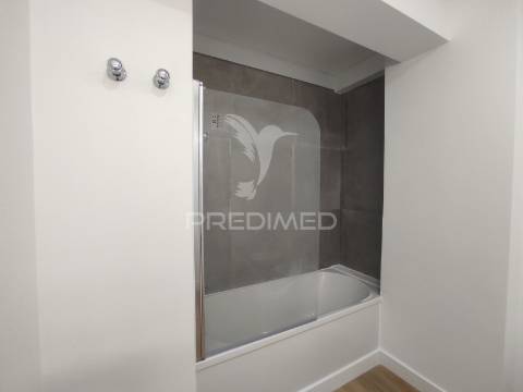 Apartamento t3 nas laranjeiras totalmente remodelado