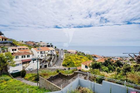 Moradia com vista mar deslumbrante sobre a baía do funchal | piscina | anexo com churrasqueira