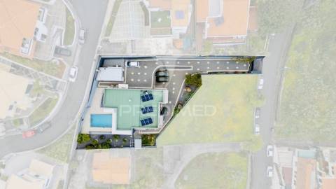 Moradia com vista mar deslumbrante sobre a baía do funchal | piscina | anexo com churrasqueira