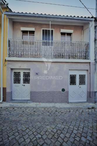 Moradia t2 c/ licença al