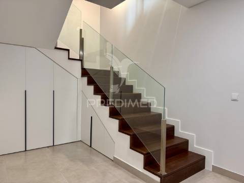 Apartamento t4 - premium em condomínio privado no centro de leiria