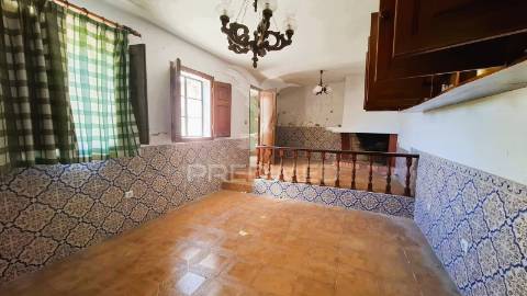 Moradia t2+1,garagem,anexos,arneiro das milhariças, santarém