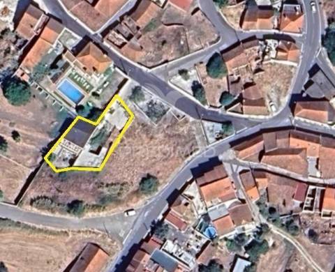 Moradia t2+1,garagem,anexos,arneiro das milhariças, santarém