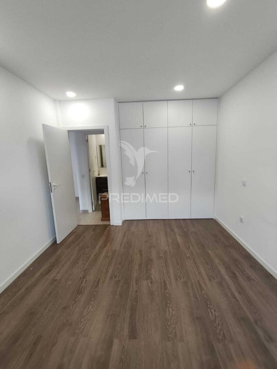 Moradia t1 remodelada com todas as despesas incluídas.