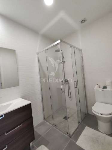 Moradia t1 remodelada com todas as despesas incluídas.