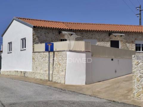 Moradia t1 remodelada com todas as despesas incluídas.