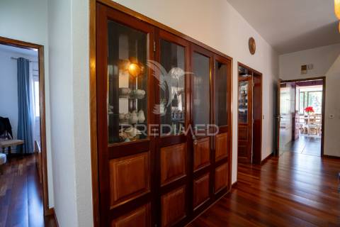 Restaurante e moradia t3 em machico