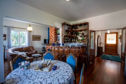 Restaurante e moradia t3 em machico