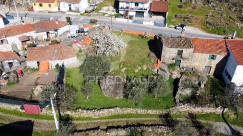 Terreno com viabilidade de construção