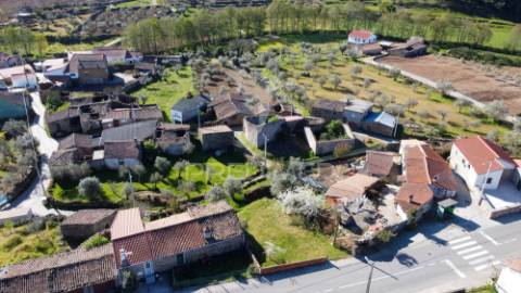 Terreno com viabilidade de construção