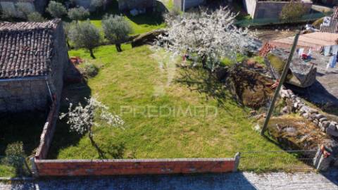 Terreno com viabilidade de construção